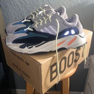 Adidas Yeezy Boost 700 Wave Runner